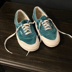 Vans Velvet Teal and White Lace-Up Sneakers women size 8